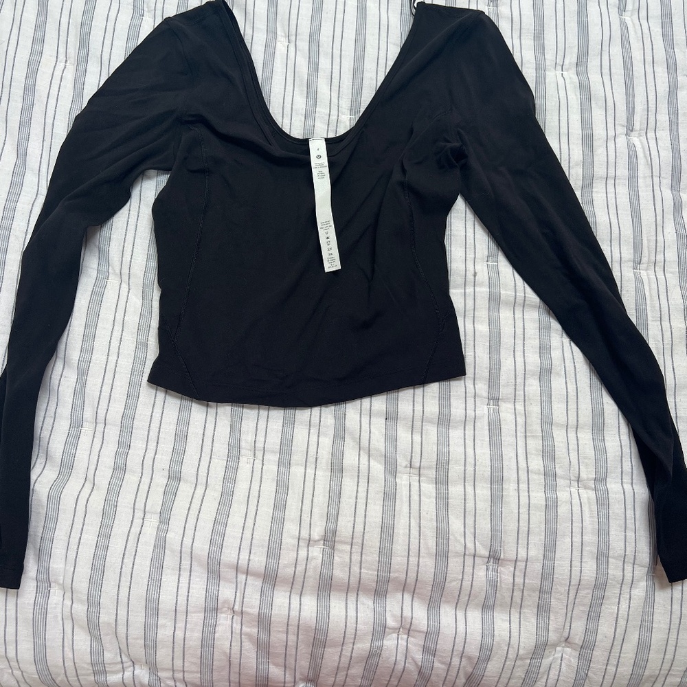 LuLulemon cropped v neck